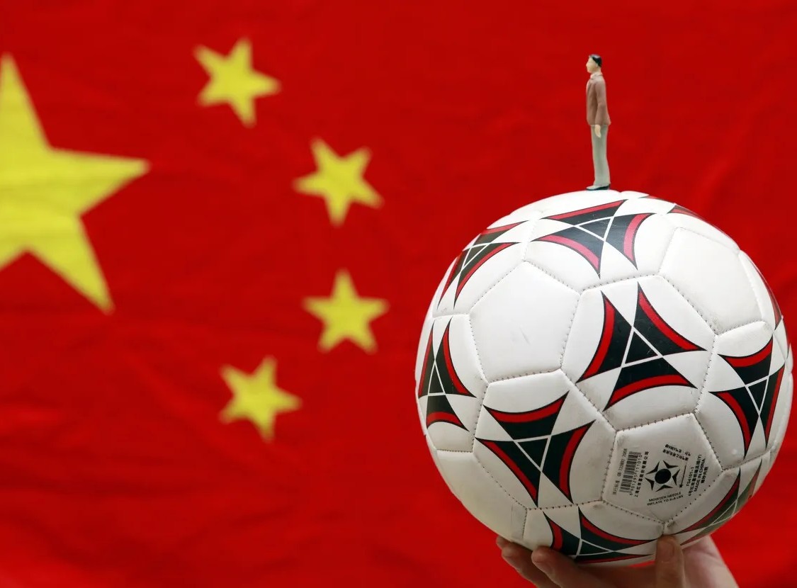 业余队穷小子漂洋过海追逐足球梦，伯乐只会赏识奋发向上的千里马