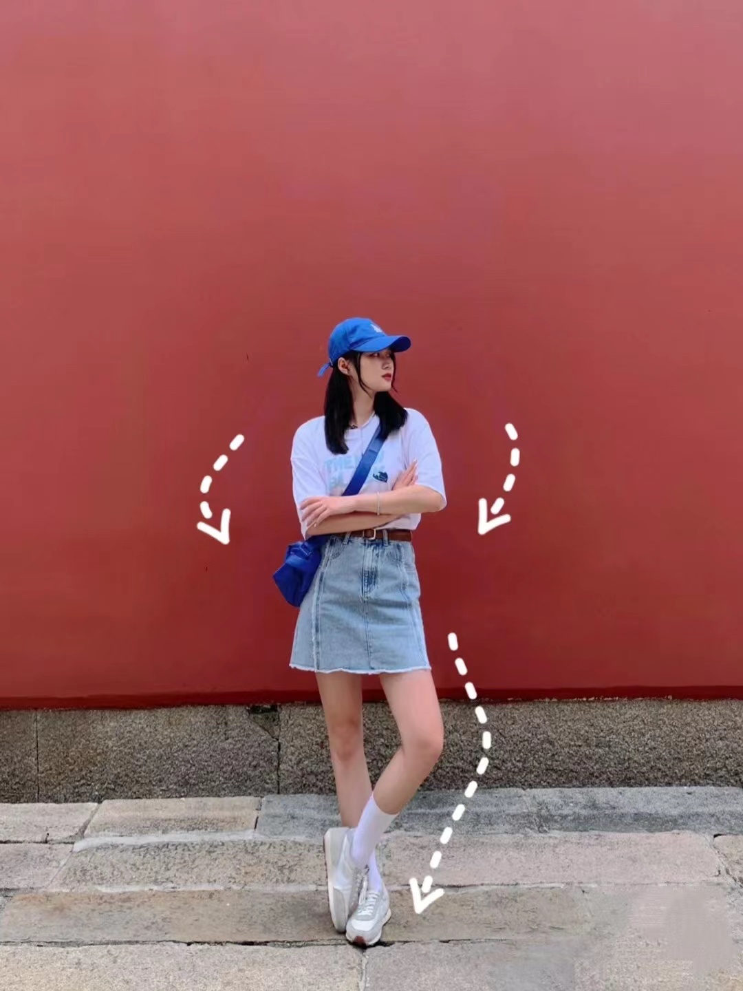 拍照姿势外景站姿显瘦,站姿拍照姿势大全显腿长教学