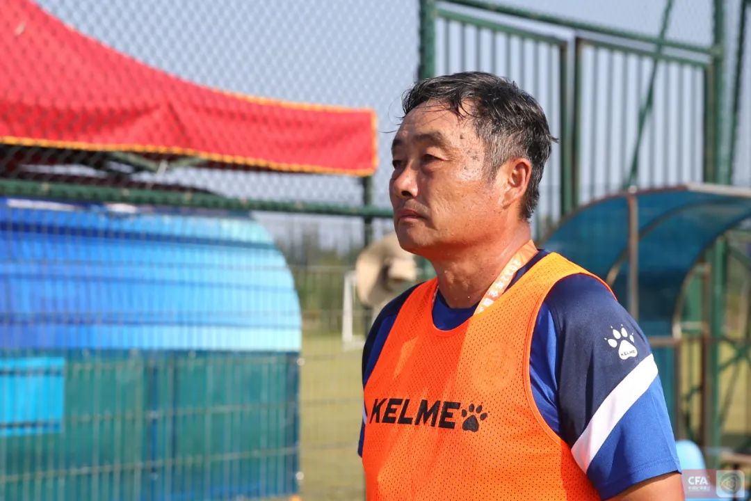 南安女足主教练,福建南安泉工女足出征全国联赛