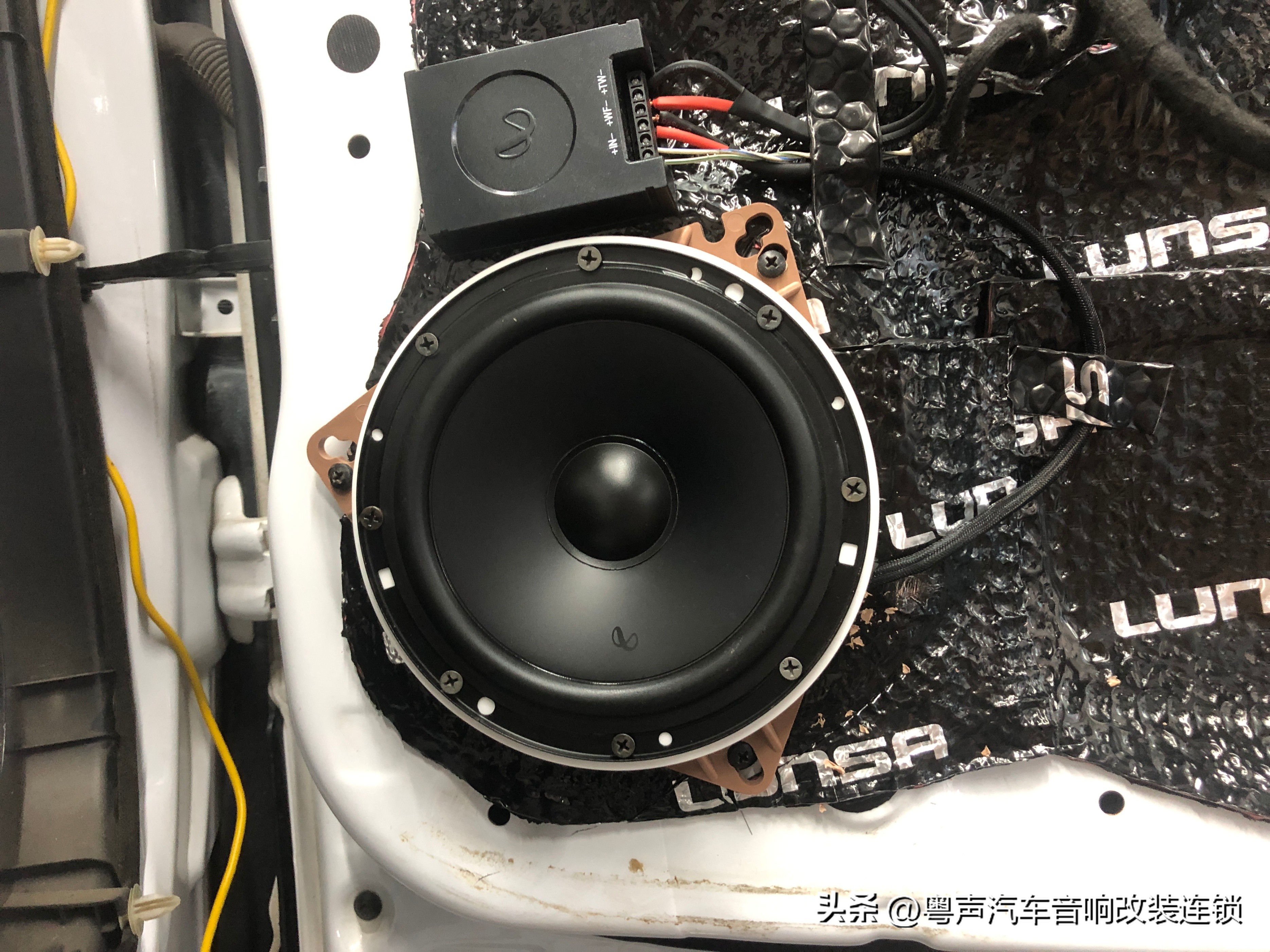 长安cs75音响改装初步升级多少钱,长安cs75音响改装哈曼卡顿