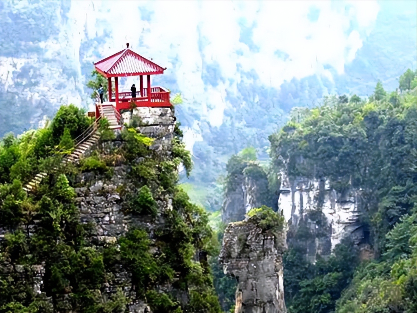 游玩武隆天生三桥和芙蓉洞住哪里,武隆仙女山天生三桥游