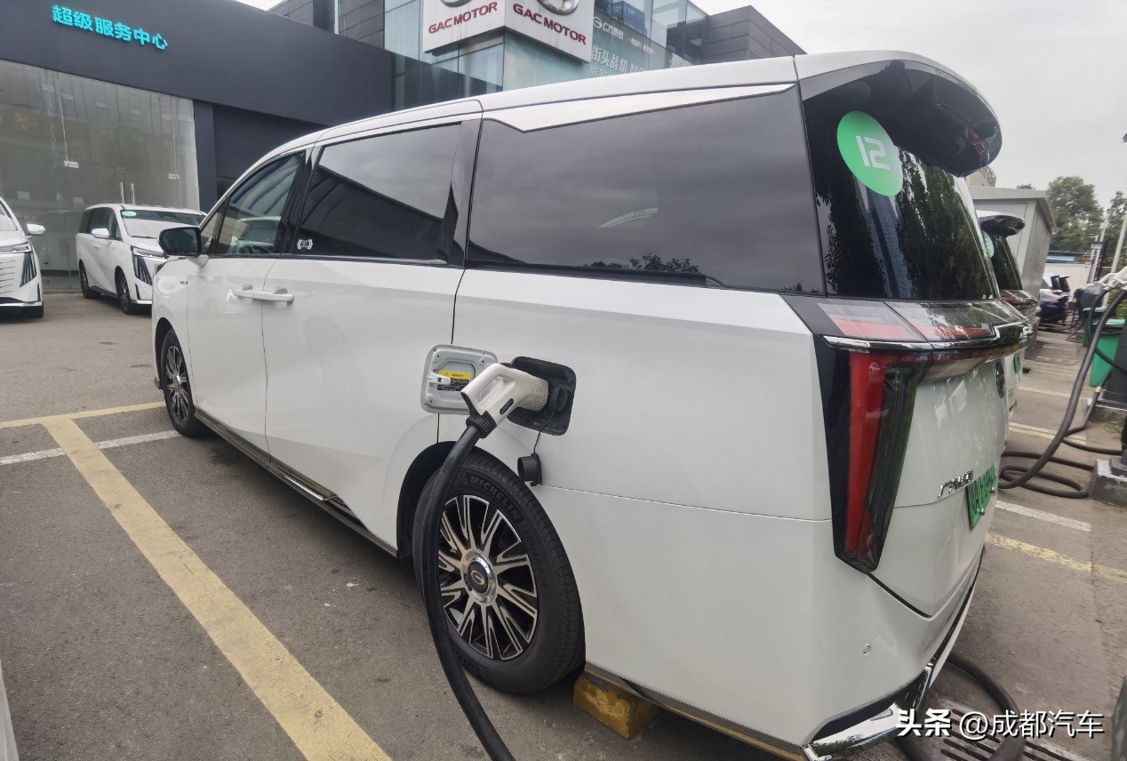 传祺e9腾势d9详细对比,传祺E9腾势D9测评视频