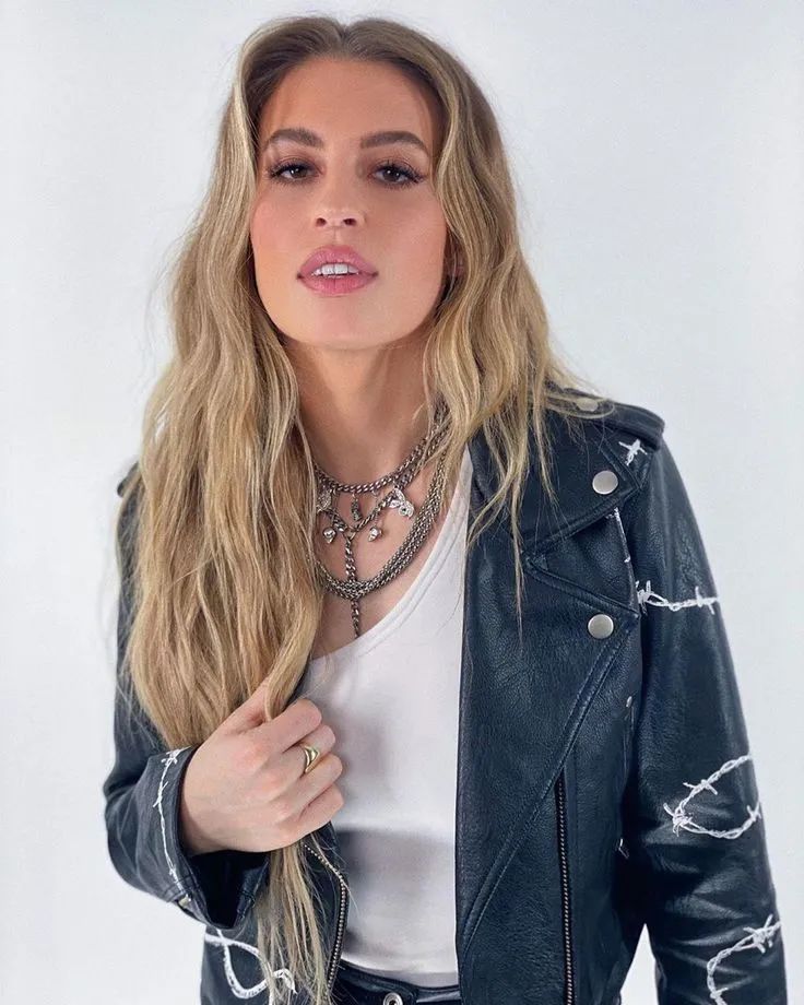 她半裸，姬情，写歌怼前任