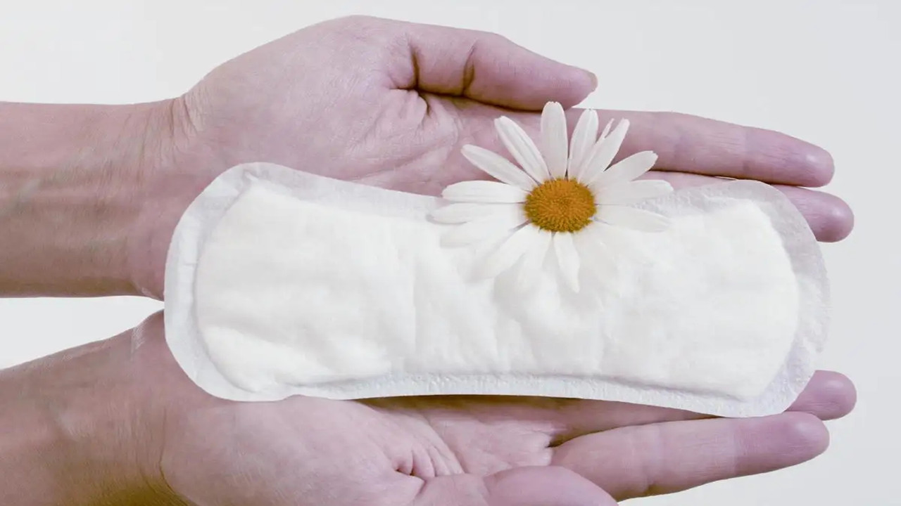 为什么月经完了还有红色的分泌物,为什么月经完了还有黄色分泌物