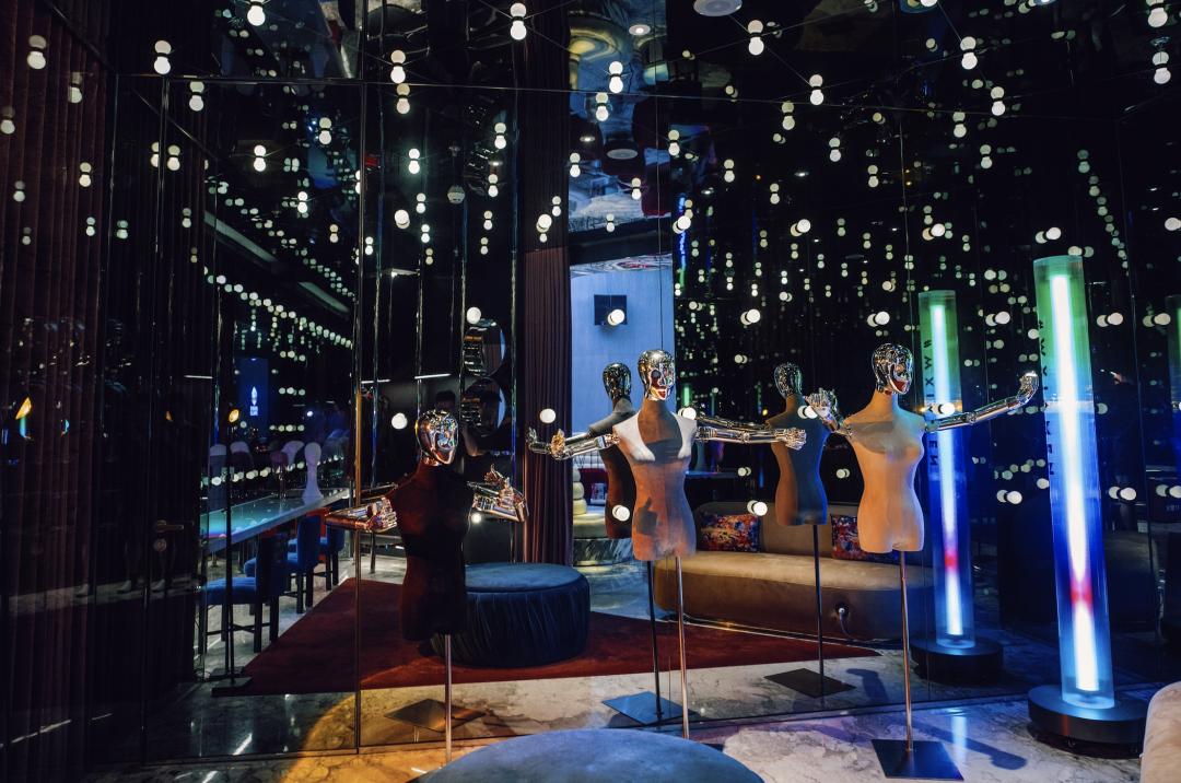 这世界是个巨大的游乐场,这世界就是巨大的游乐场