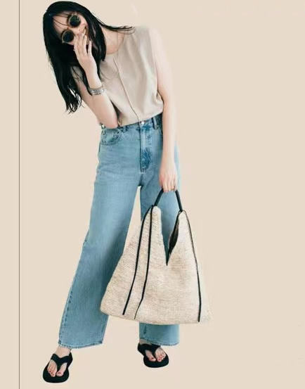 比米色优雅,比棕色显白,今夏的“裸肤色”凭什么火了?