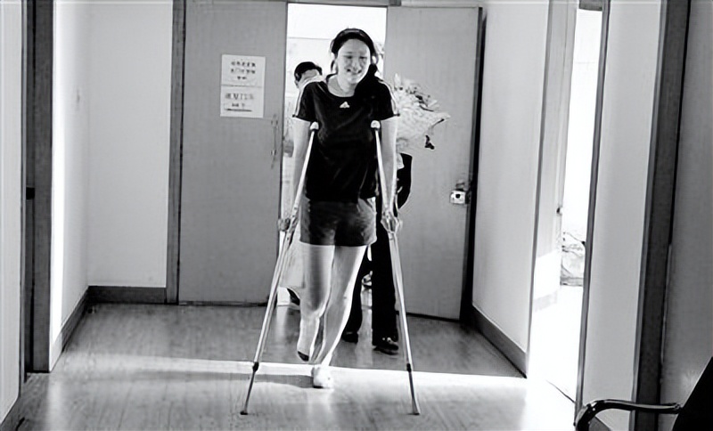 王一梅两次扣晕日本名将,王一梅巅峰发球