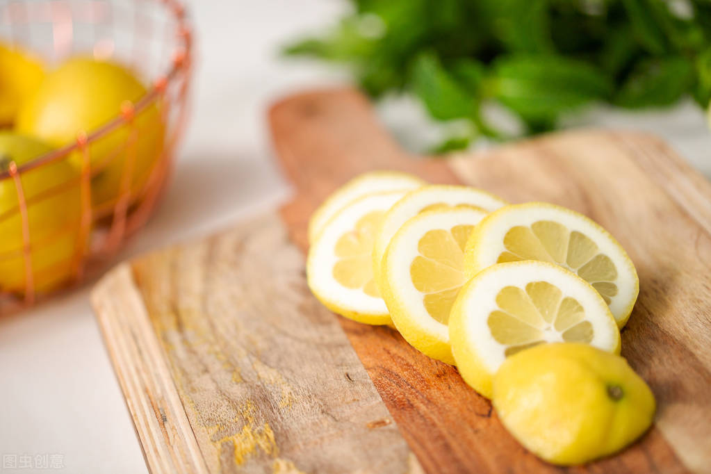柠檬水怎么样泡最好喝,柠檬水怎么泡最好喝呢