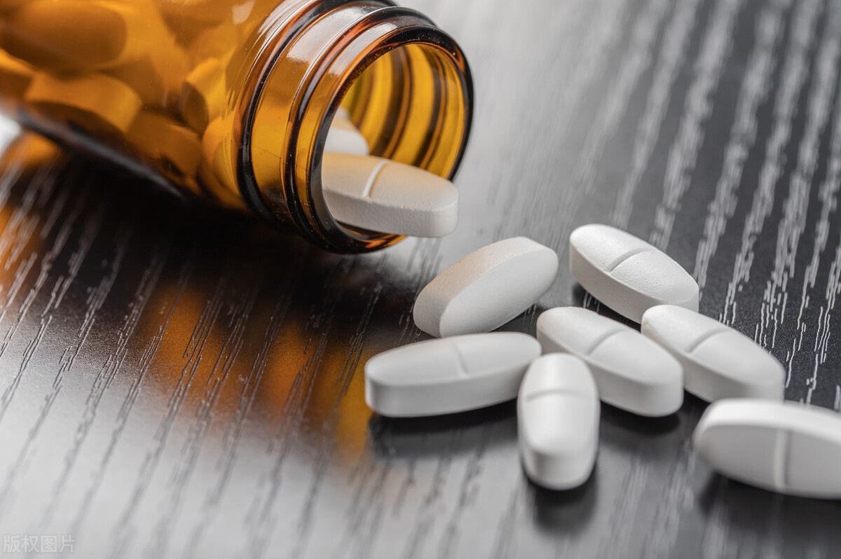 嗓子痒干咳吃什么药比较有效,干咳无痰嗓子痒吃什么过敏药