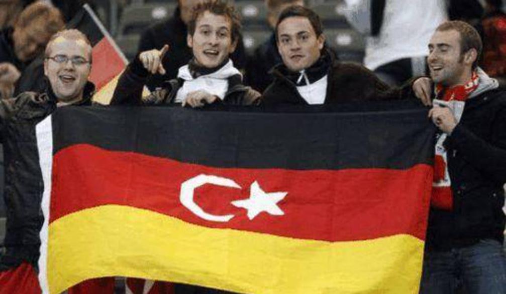 德国足球黄金十年后，为何会有明显衰退？