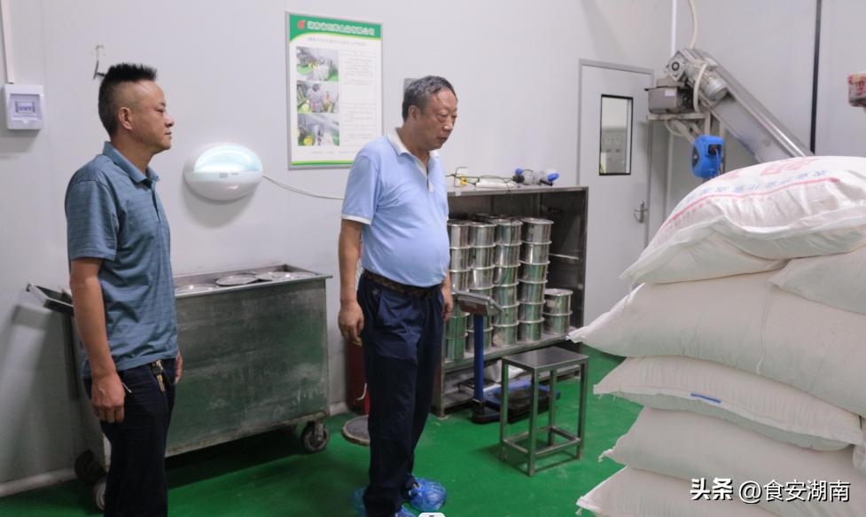 一款卤味零食劲仔深海小鱼销量稳居行业第一，走向世界