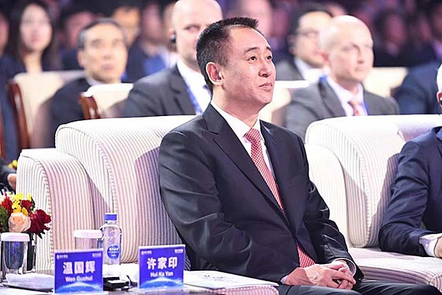 老师给贫困学生交学费40年后报恩,老师为学生贷款十八万后续