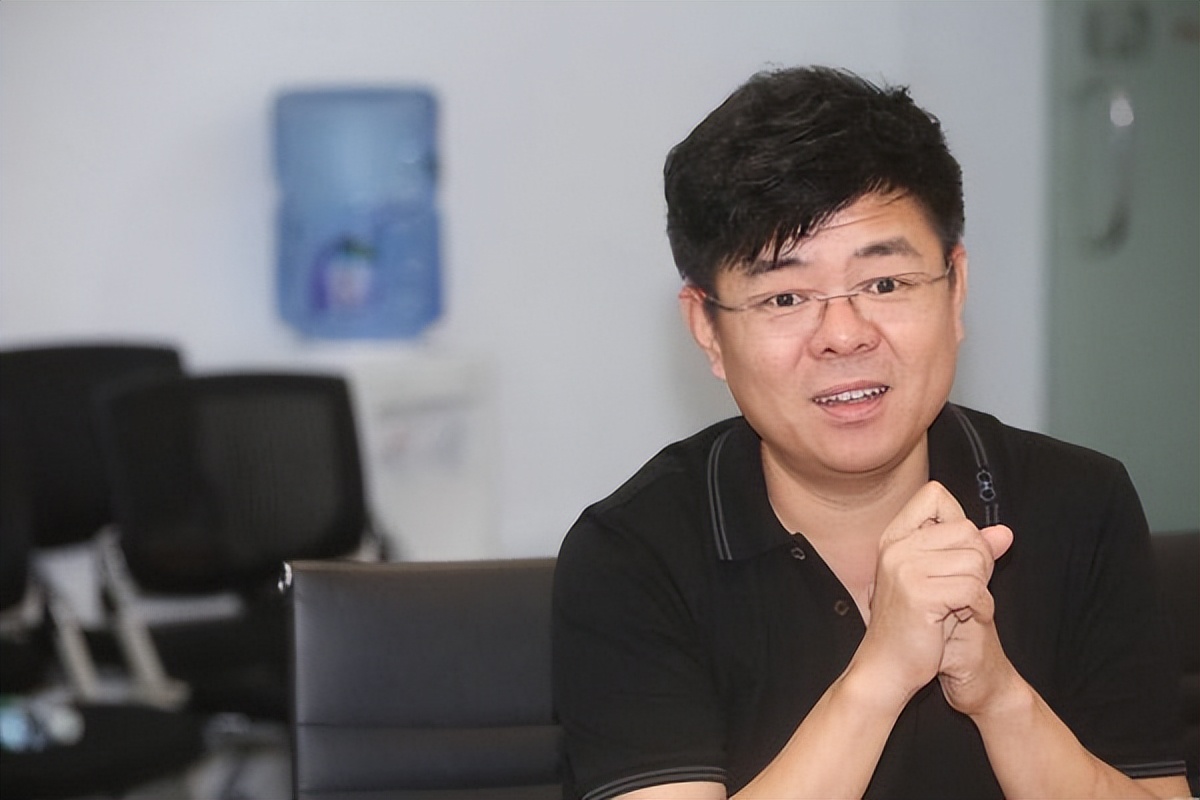 友宝9个月亏2亿合伙人批量出走，创始人缉毒警下海获誉深圳刀郎