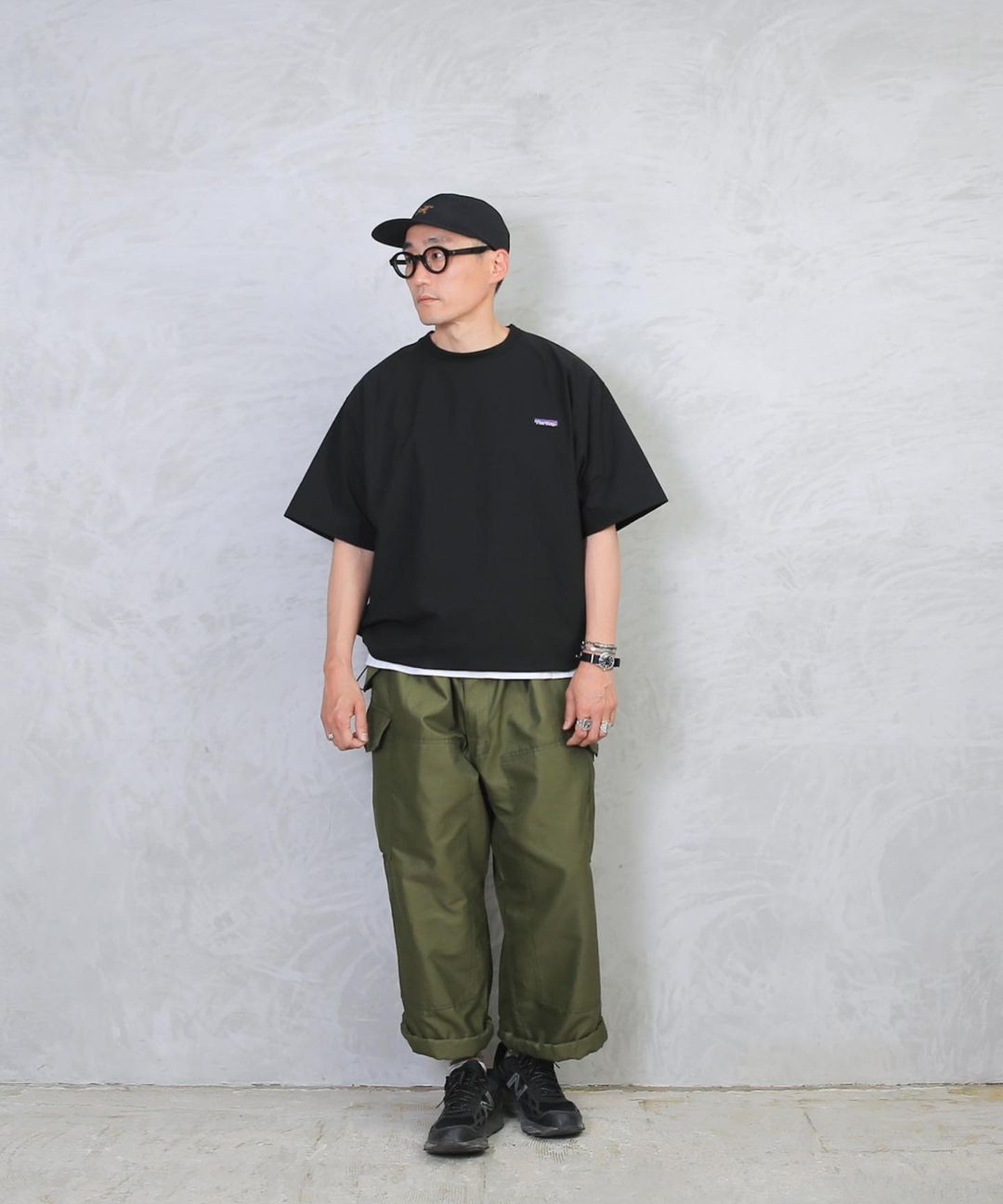 t恤搭配阔腿裤夏季无忧时尚穿搭,牛仔阔腿裤夏日穿搭