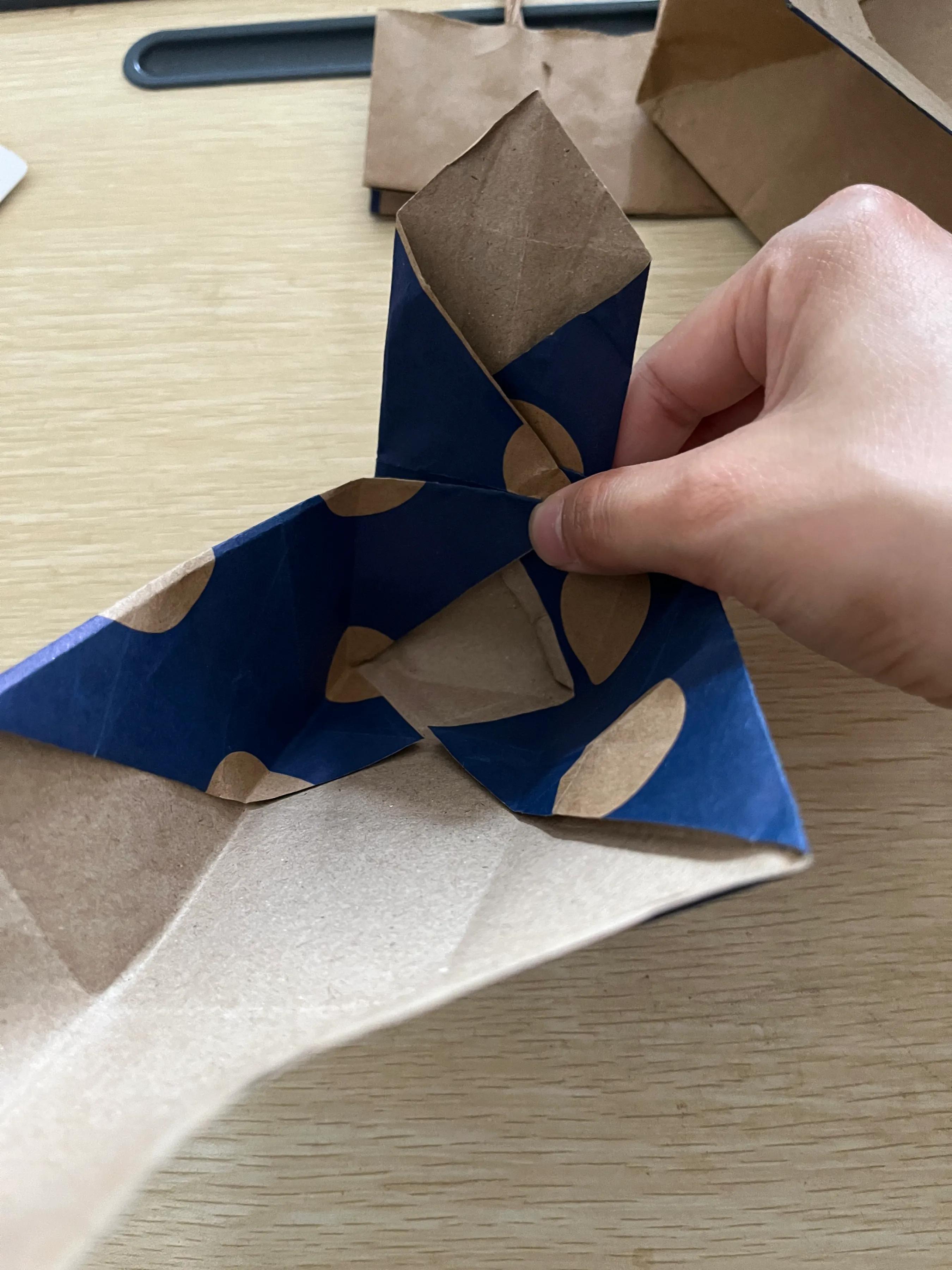 今天的收获是一辆车和一个包。