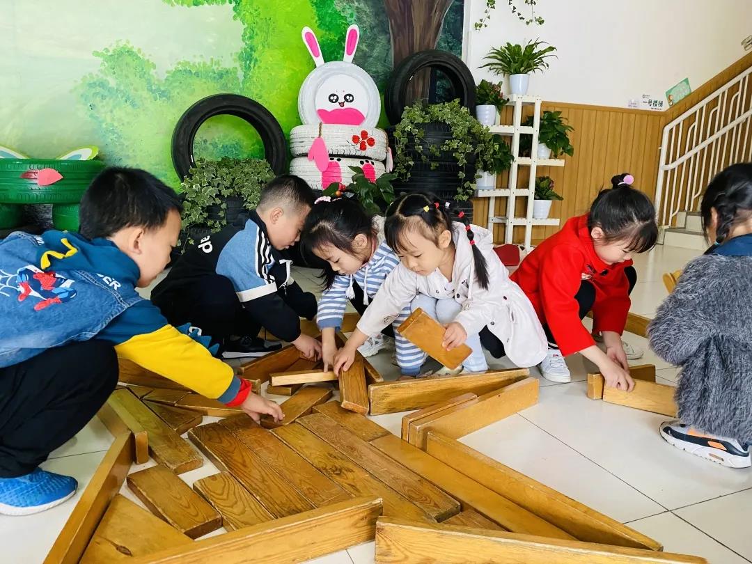 树基教育：前运算阶段，用一颗小小的红色“五角星”照亮童心