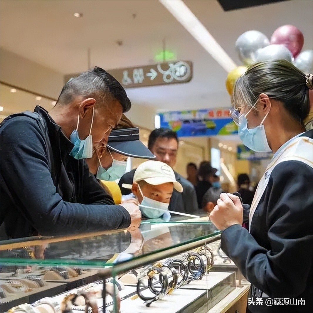 山南神力时代广场开业活动,神力时代广场商店