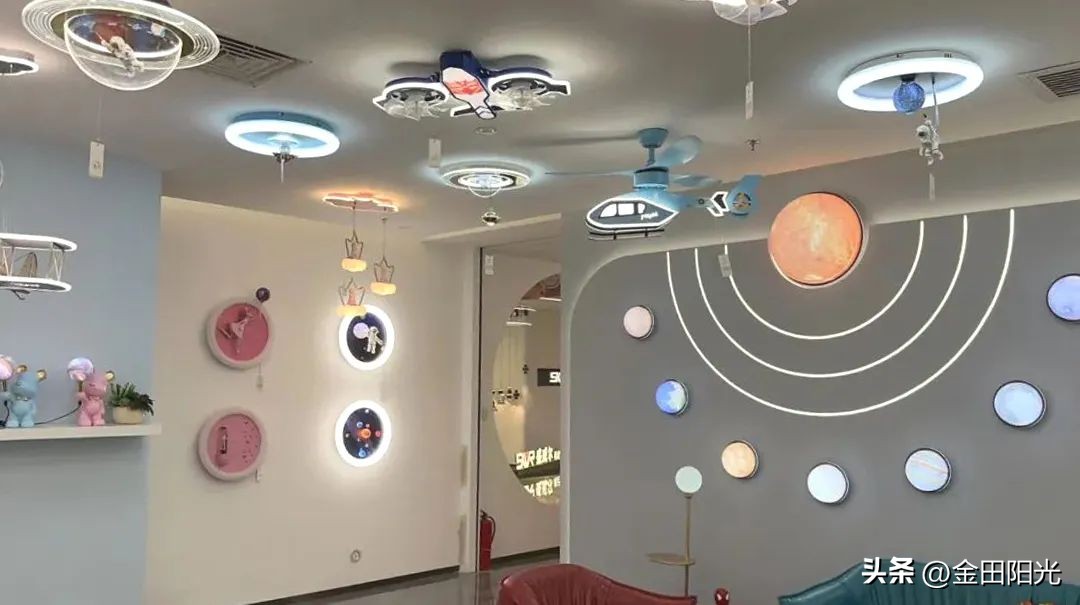 集团济南金田市场组织市场业户赴广州、深圳考察进货