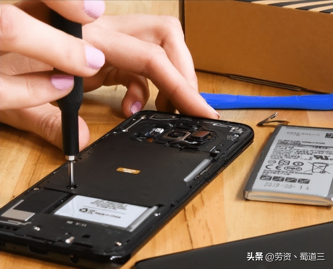 怎样修复坚硬墙洞,怎么修复松动地砖