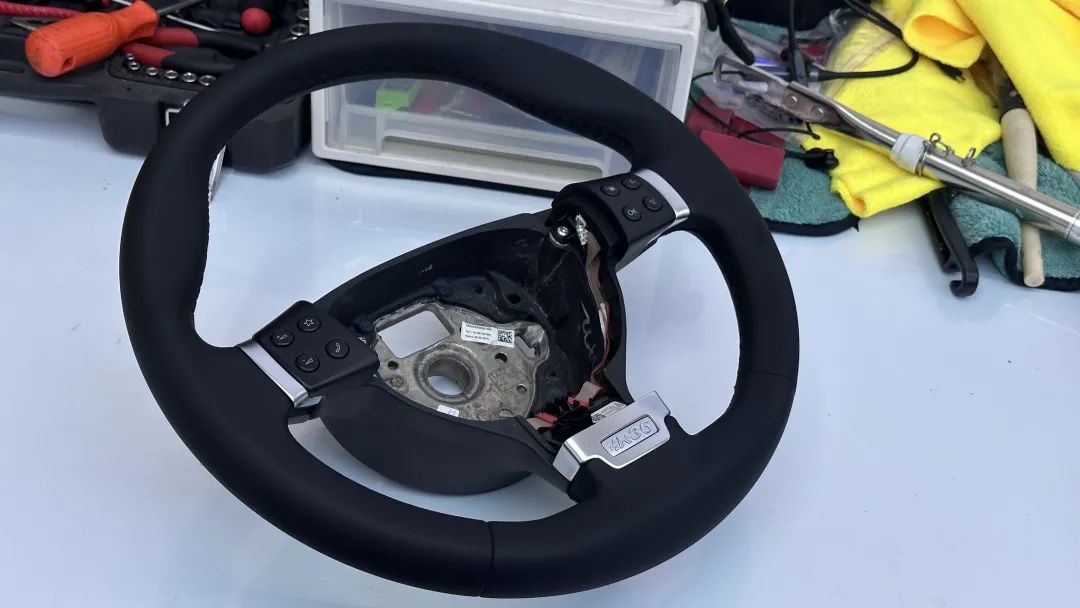 r36翻新改造全过程,大众r36这么老的车怎么还卖这么贵