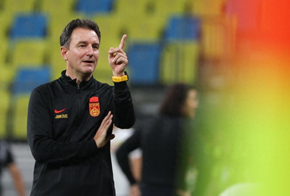 国足0-1不敌叙利亚球迷反映,国足输球后球迷反应完整版