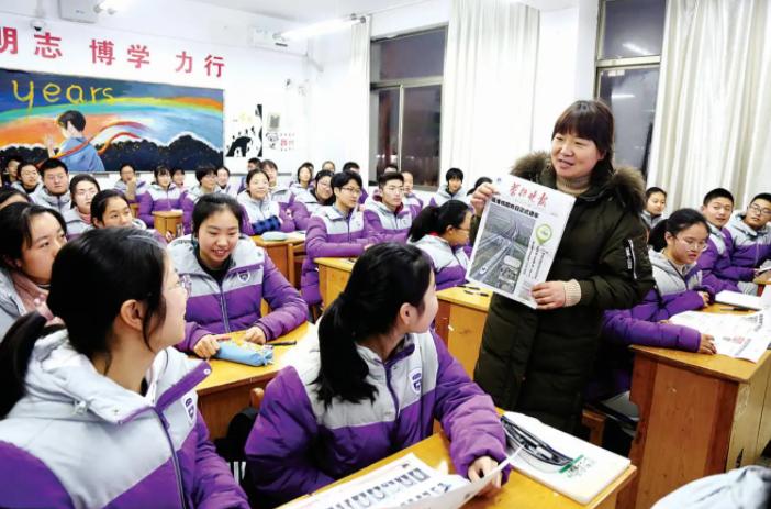 一乡村女老师详列收入支出辞职，校长哑口无言，却遭到网友嘲讽