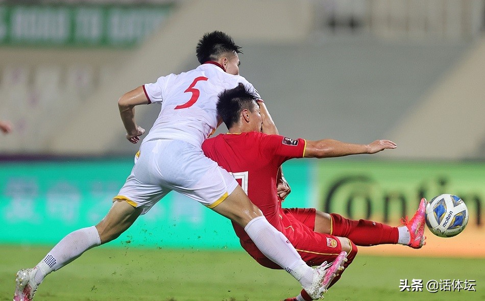 像一场梦!国足和李铁缘尽缘散:战绩口碑皆墨,足协也没必要喊冤