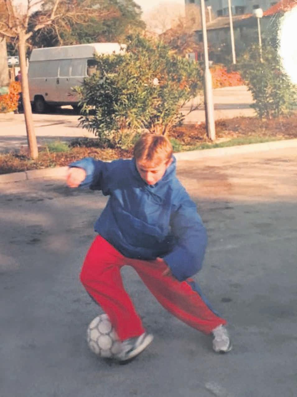 世界杯魔笛绝唱视频,37岁魔笛退役了吗