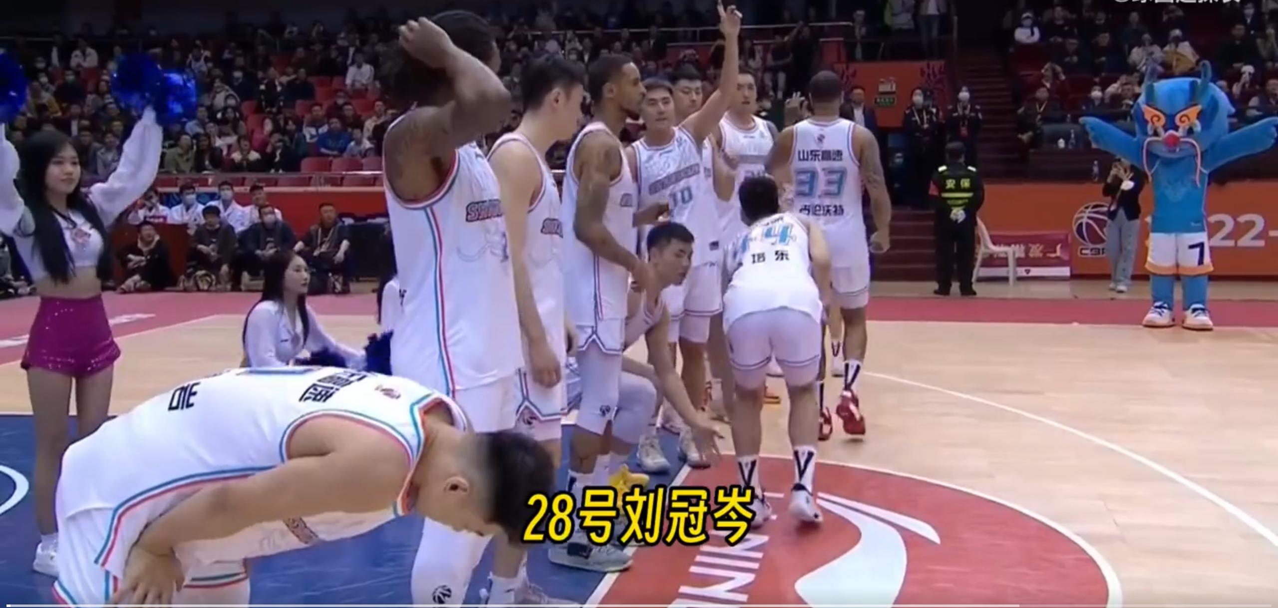 爷们!高诗岩发布会挺王晗:不知全场球迷为何嘘王导球是球员打的