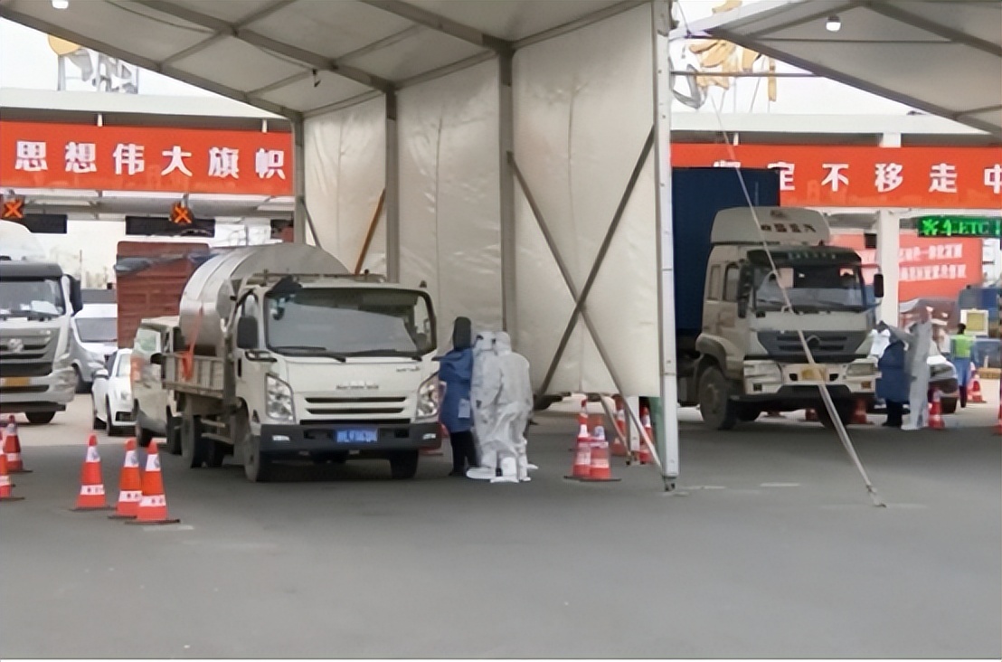 从年入38万的精英到拼命的加班人,中港司机怎么变化这么大?