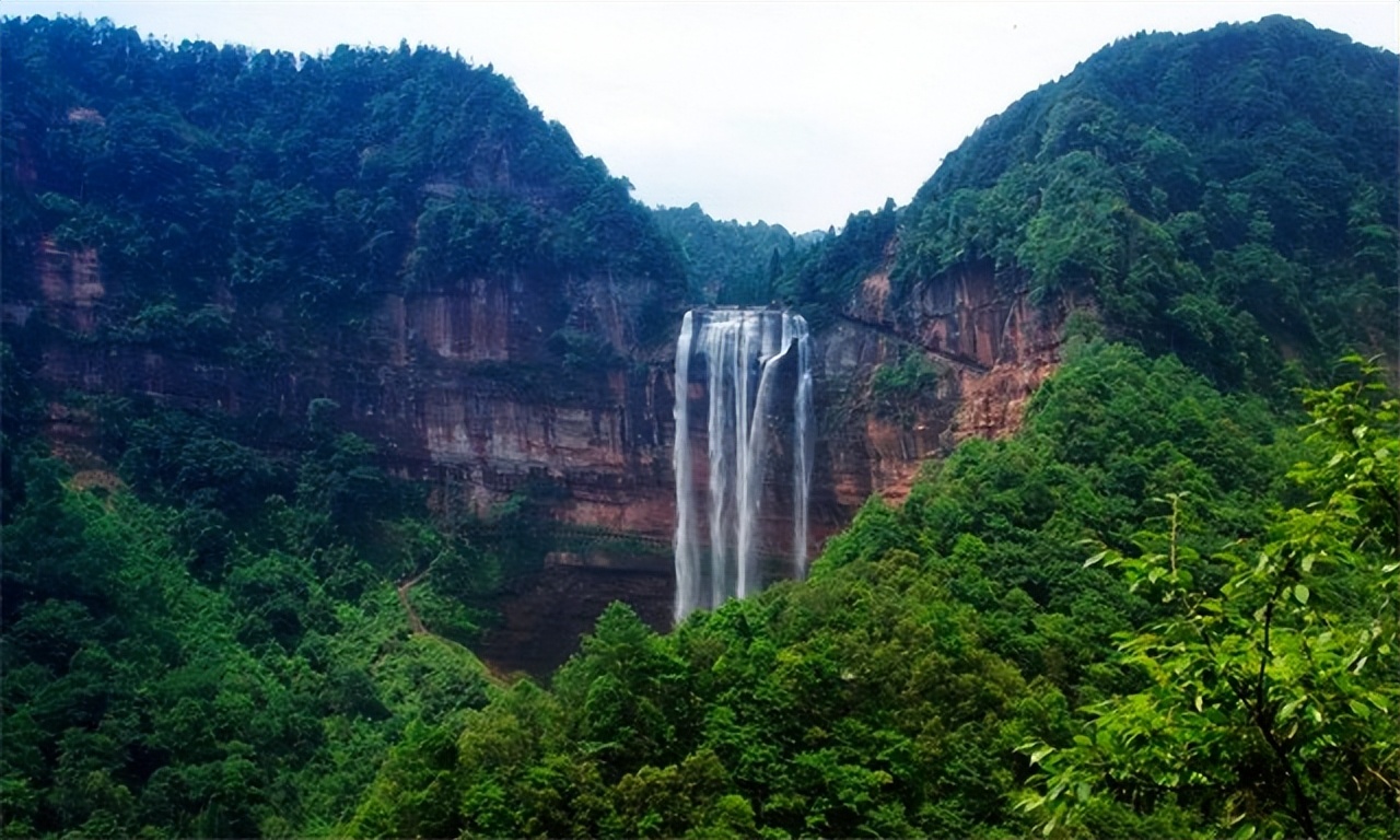 1997年重庆脱离四川成为直辖市，*小平邓**：这是关乎千秋万代的大事