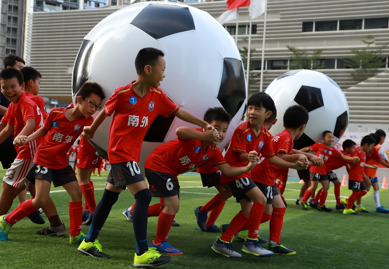 男足最开始就被骂吗,中国男足被骂的段子
