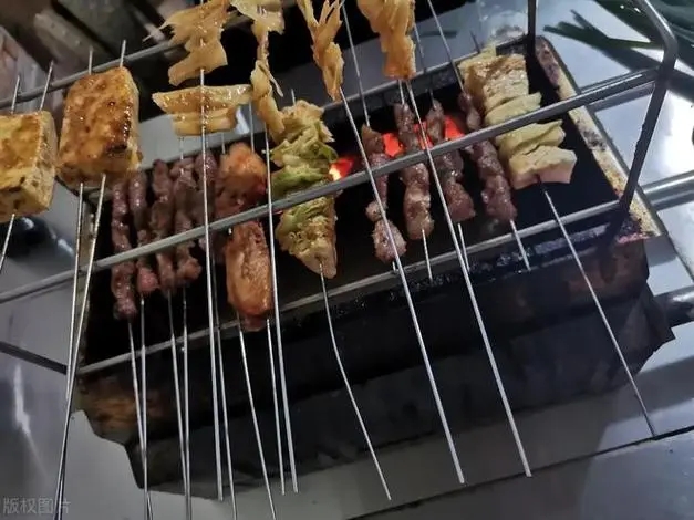 淄博“杀”疯了，挣到口袋里的钱，竟然主动“吐”了出来