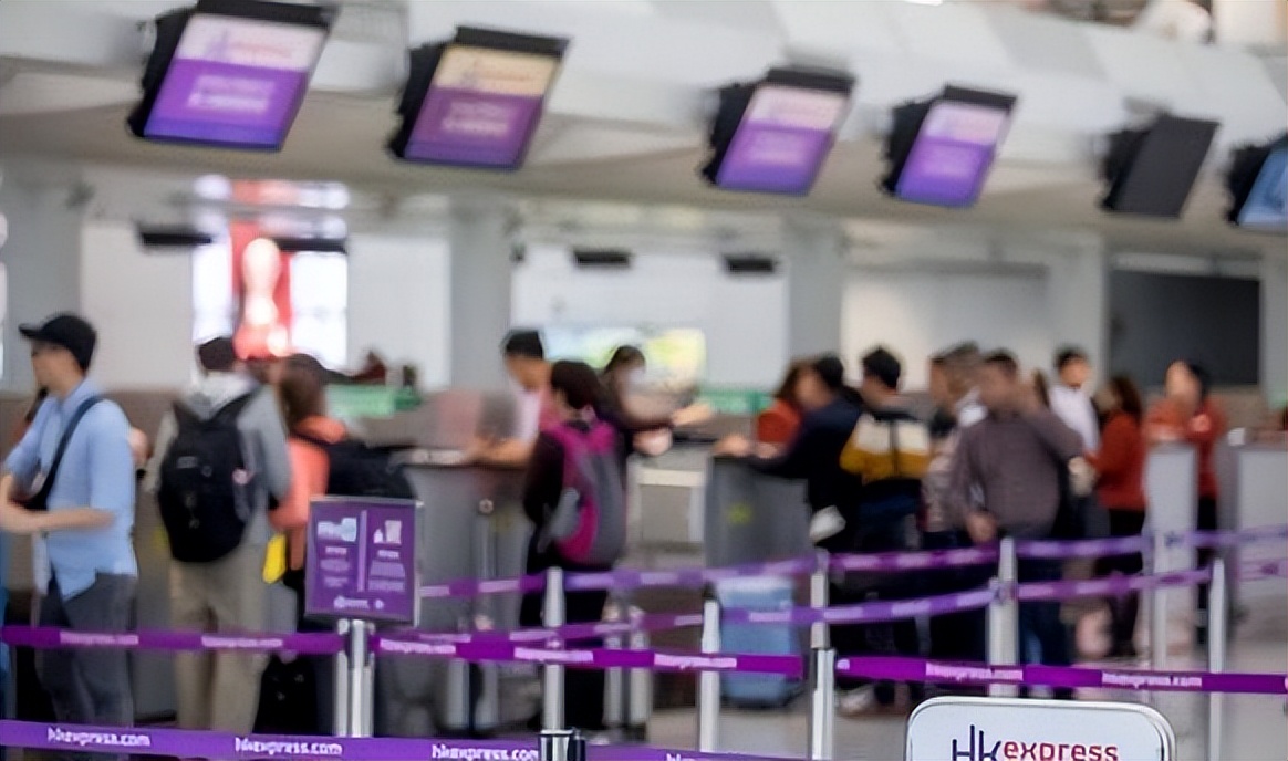 京东001号快递员金宜财:死心塌地送快递12年,刘强东给了他什么