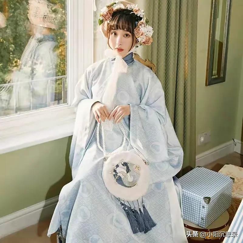 香奈儿包包品牌大全,香奈儿迪奥圣罗兰哪个品牌好