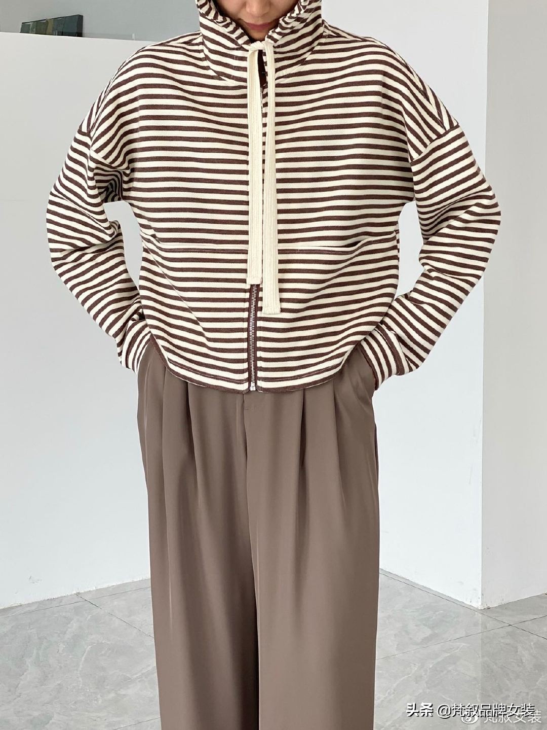 梵叙女装卫衣,阜新梵叙品牌女装集合店