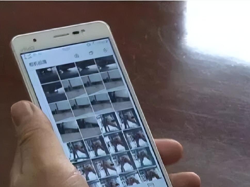 上厕所被拍*处私**！*底卧**记者：获取视频如“网购”！*拍偷**是一种癖好