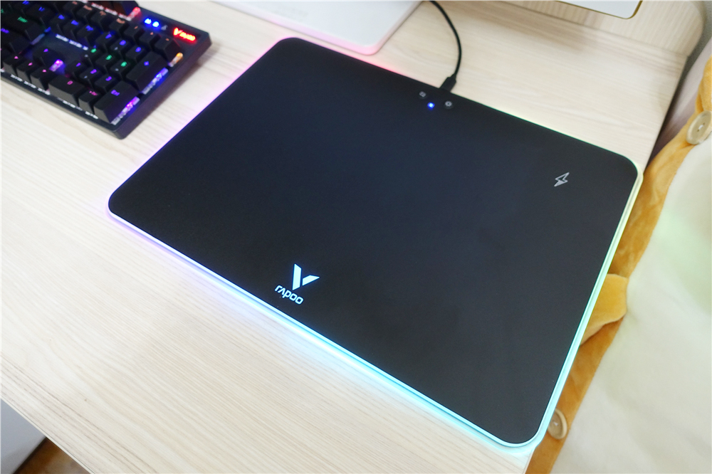 雷柏v10rgb无线充电鼠标垫拆解,雷柏v10rgb鼠标垫能充狗屁王吗