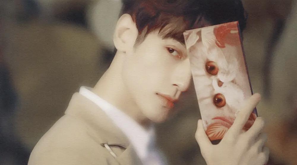 胡茬男口红,胡茬男星