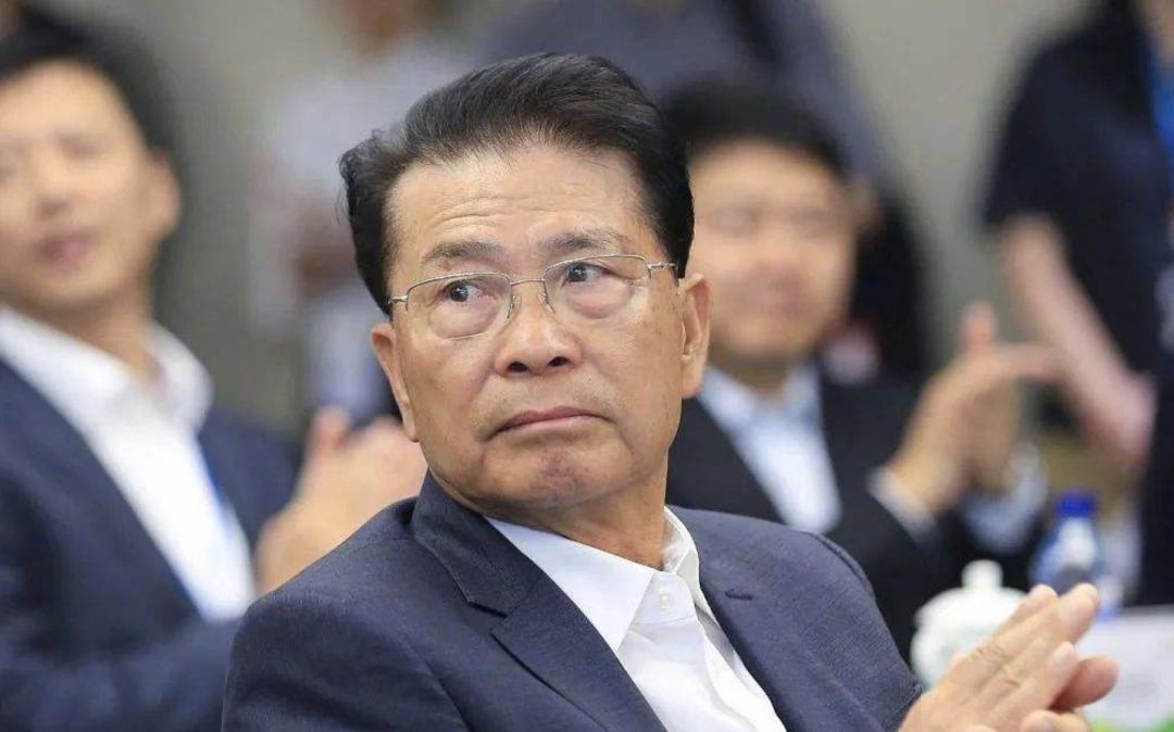 美的集团何享健家族,美的老板何享健是否中国首善