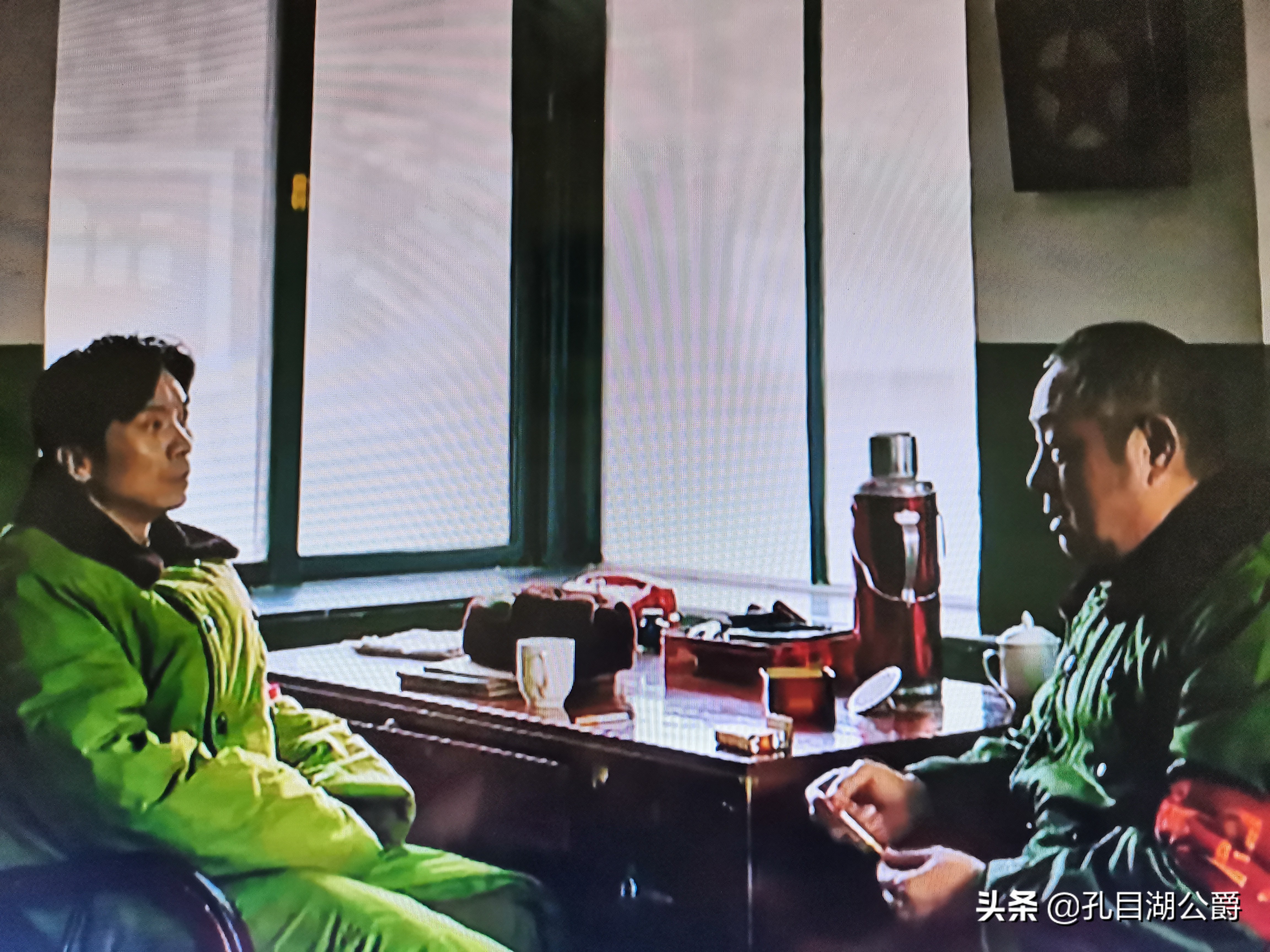 人世间之一支“希尔顿”香烟想拉国庆下水