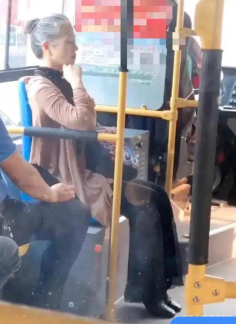 衣服在精不在多！减少买衣次数，还能穿衣好看才是聪明女人的追求