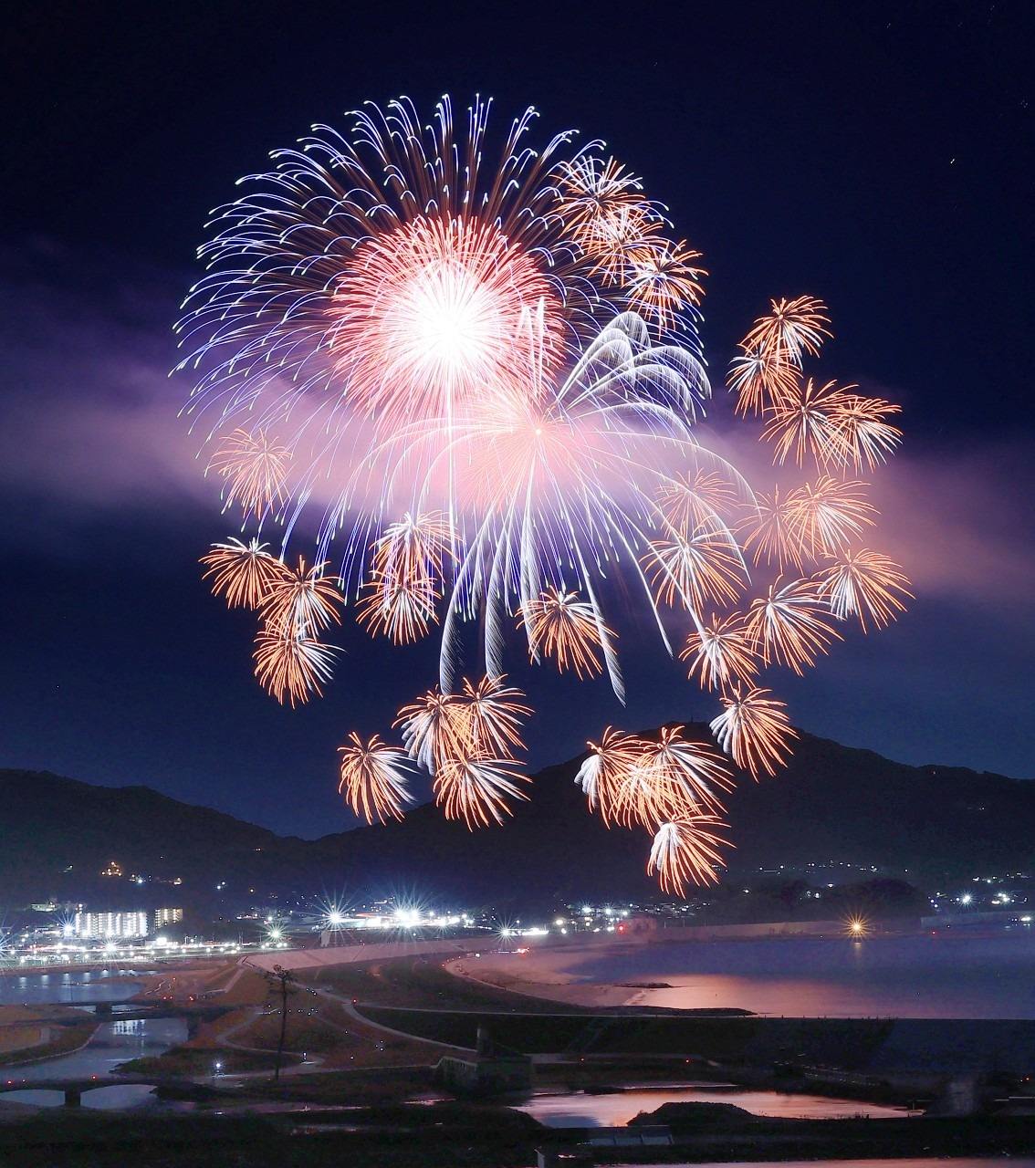 国庆节日祝福语高情商句子,今日国庆节祝福语