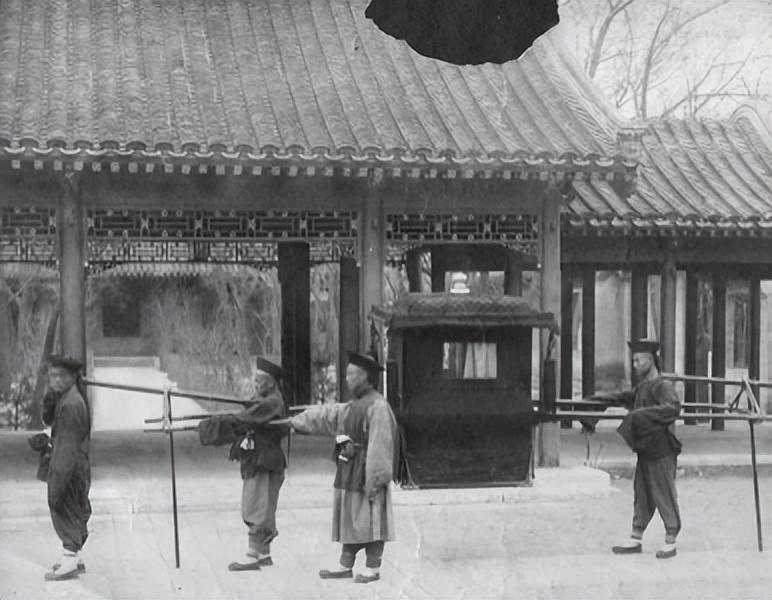 鏃ユ湰渚靛崕鍏借鐓х墖,渚靛崕鏃ュ啗鍏借缁濈増鐓х墖