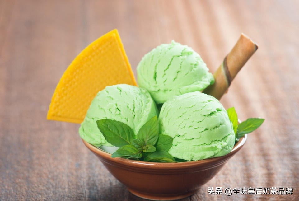 商用冰淇淋机的选购技巧,奶茶店冬天的冰淇淋机好用吗