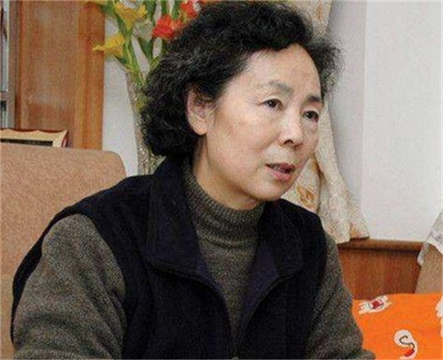 英雄儿女王芳晚年状况,演英雄儿女的王芳现状