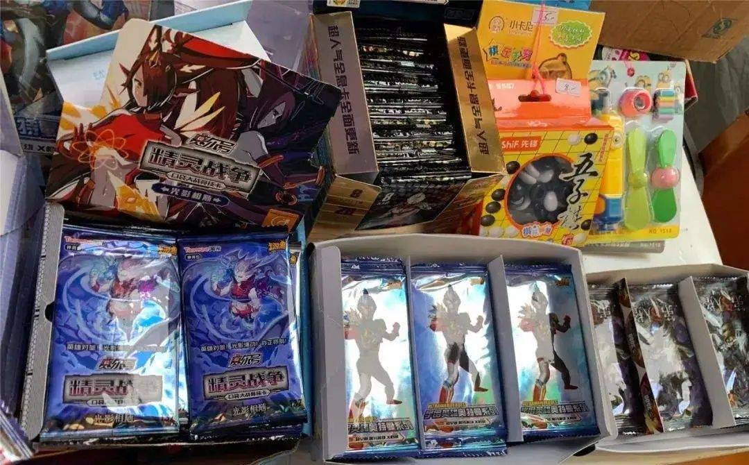 每年赚30亿的奥特曼卡片,奥特曼卡牌收割小学生年赚15亿