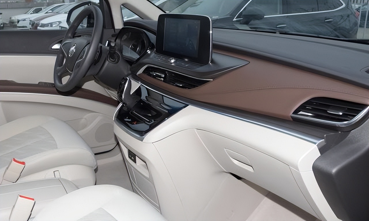 现代库斯途和别克gl8选哪一个,库斯途和gl8哪个零百加速快