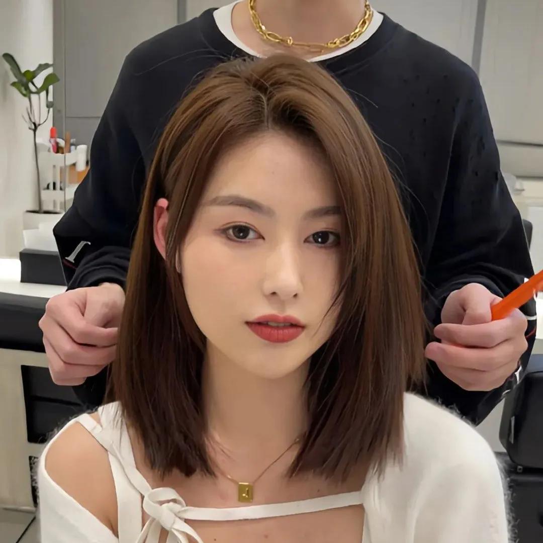 高层次锁骨发中长怎么剪,高层次锁骨发中长怎么造型