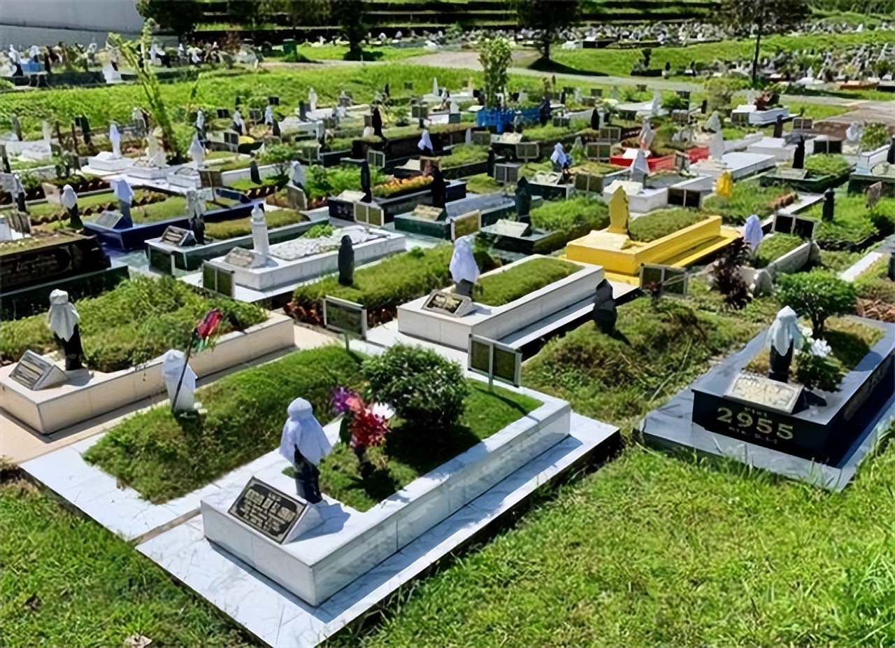 中国火葬场的棺材 (中国火葬场骨灰盒)